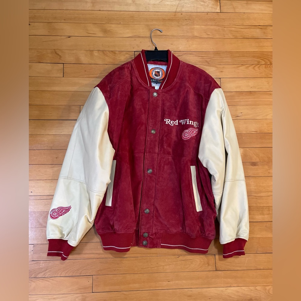 Red Wings sued coat